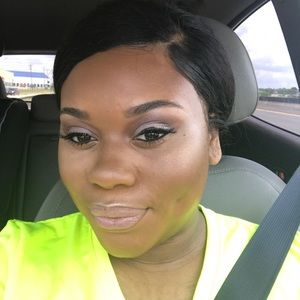 Meet your Posher, Davett